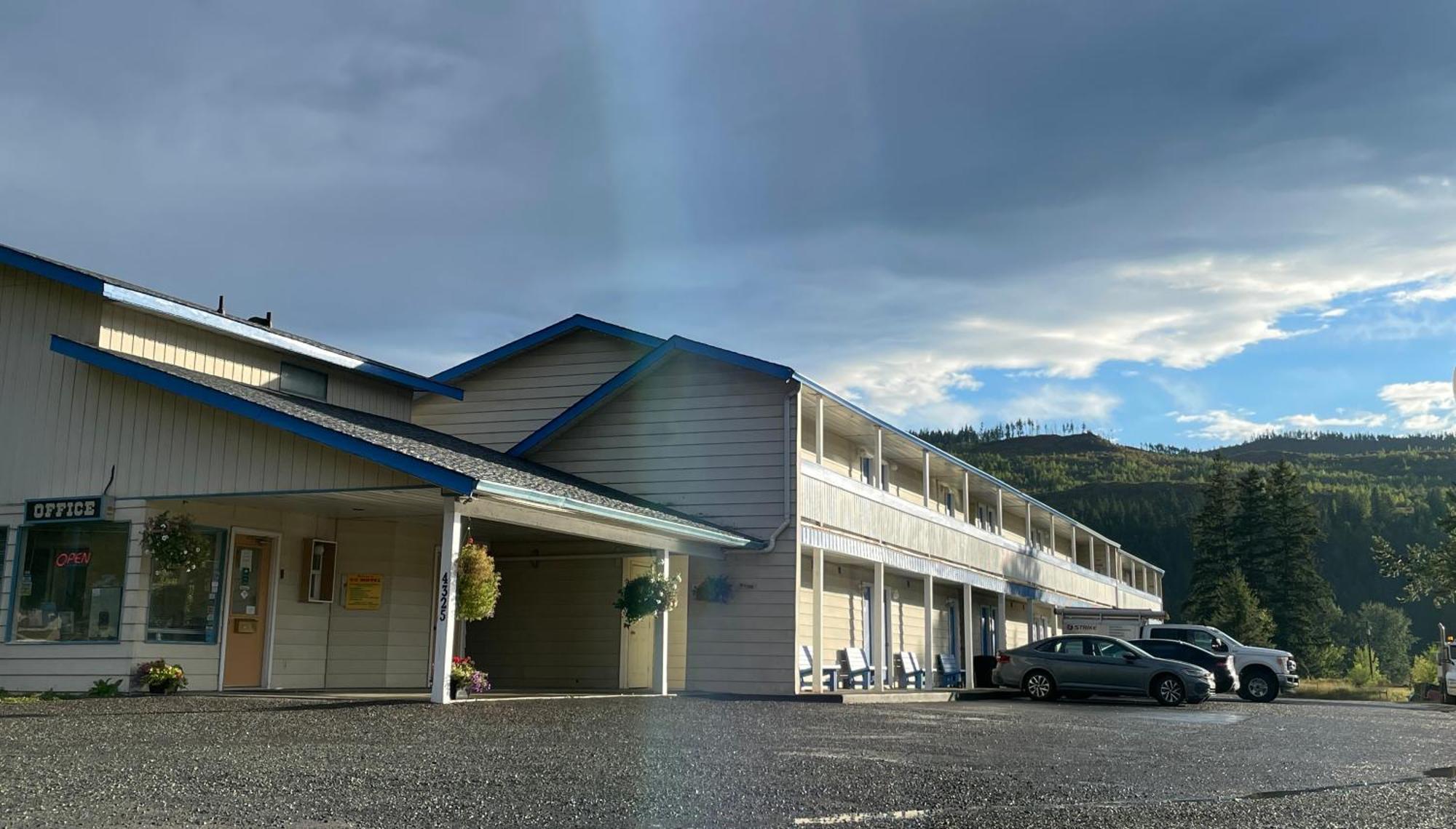 Y-5 Motel Barrière Kültér fotó